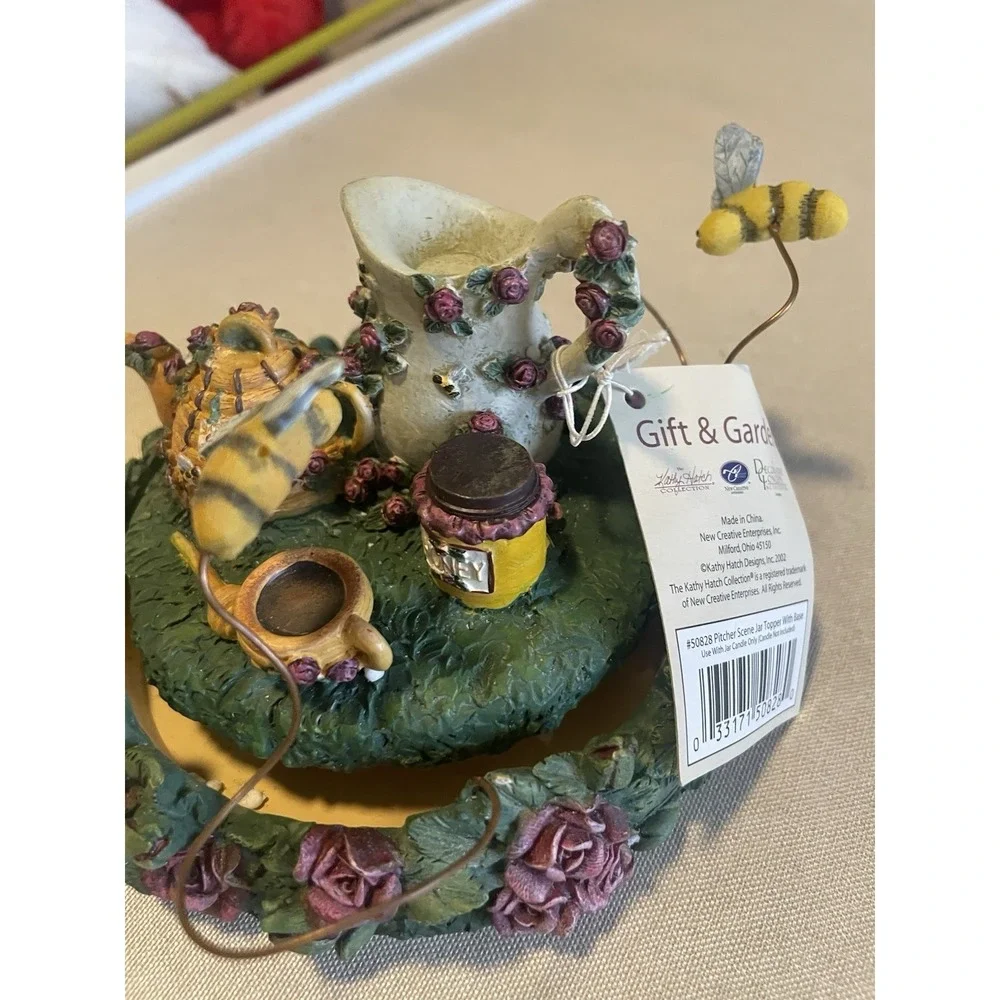 Kathy Hatch‎ Cottagecore Flying Bees Honey Jar Topper w/ Base Cute! Flowers